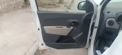 Автозапчастина б/у оббірка передніх дверей ліва для dacia dokker express ambiance посилання на oem iam 