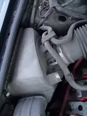 Автозапчасти б/у воздушный фильтр за audi a6 c6 (4f2) 2.4 ссылки oem iam 4f0133835e