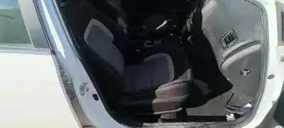 Second-hand car spare part right front seat for kia ceed attract 99 cv / 73 kw oem iam references 