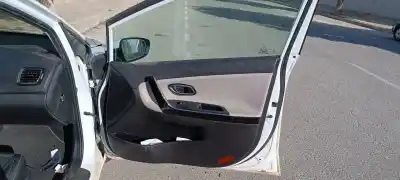 Second-hand car spare part right front door trim for kia ceed attract 99 cv / 73 kw oem iam references 