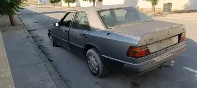 Pièce détachée automobile d'occasion MOYEU DE ROUE ARRIÈRE DROITE pour MERCEDES-BENZ CLASE E (W124) BERLINA  Références OEM IAM   