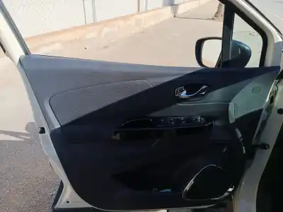 Tweedehands auto-onderdeel BEKLEDING LINKER VOORDEUR voor RENAULT CAPTUR  OEM IAM-referenties   
