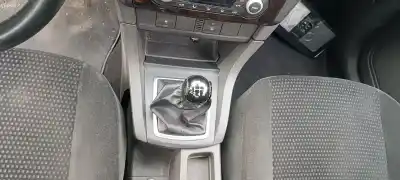 Peça sobressalente para automóvel em segunda mão alavanca de velocidades por ford focus berlina (cap) ambiente (d) referências oem iam 