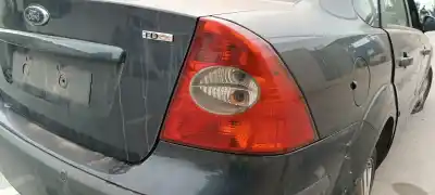 Peça sobressalente para automóvel em segunda mão farolim traseiro direito por ford focus berlina (cap) ambiente (d) referências oem iam 
