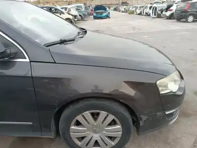 Gebrauchtes Autoersatzteil Kotflügel vorne rechts zum VOLKSWAGEN PASSAT B6 (3C2)  OEM-IAM-Referenzen   