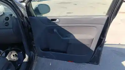 Автозапчасти б/у обивка передней правой двери за volkswagen golf plus (5m1) bluemotion edition ссылки oem iam 