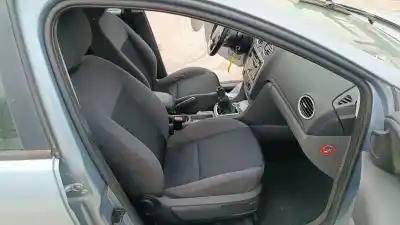 Pezzo di ricambio per auto di seconda mano sedile anteriore destro per ford focus berlina (cap) ghia riferimenti oem iam 