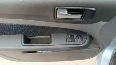 Pezzo di ricambio per auto di seconda mano interruttore alzacristalli anteriore sinistro per ford focus berlina (cap) ghia riferimenti oem iam 