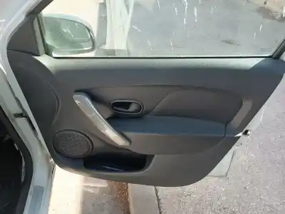 Автозапчастина б/у ОБРАБОТКА ПЕРЕДНІХ ПРАВІХ ДВЕРЕЙ для DACIA SANDERO  Посилання на OEM IAM   