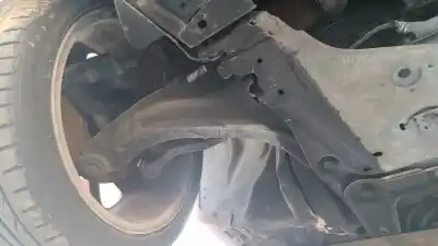 Pezzo di ricambio per auto di seconda mano braccio sospensione inferiore anteriore destro per renault clio iv (bh_) 0.9 tce 90 riferimenti oem iam 