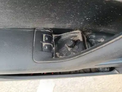 Peça sobressalente para automóvel em segunda mão botão / interruptor elevador vidro dianteiro esquerdo por audi a3 (8p) 1.6 tdi ambiente referências oem iam 