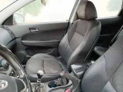 Second-hand car spare part right front seat for hyundai i30 classic oem iam references 