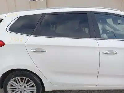 Peça sobressalente para automóvel em segunda mão porta do automóvel traseira direita por kia carens iv 1.6 gdi referências oem iam 
