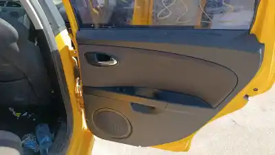 Peça sobressalente para automóvel em segunda mão forra / revestimento da porta traseira direita por seat leon (1p1) 1.6 referências oem iam 
