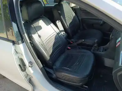 Second-hand car spare part right front seat for skoda rapid active oem iam references 