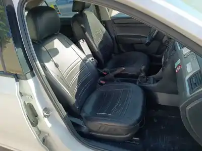 Peça sobressalente para automóvel em segunda mão assento dianteiro direito por skoda rapid active referências oem iam   