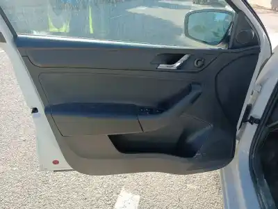 Second-hand car spare part left front door trim for skoda rapid active oem iam references 