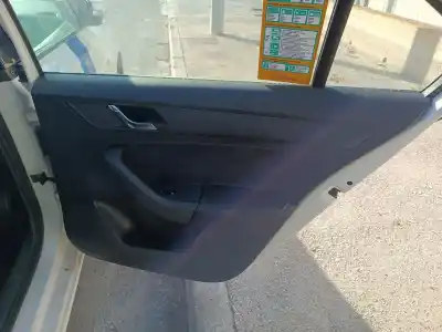 Second-hand car spare part right rear door trim for skoda rapid active oem iam references 