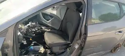 Автозапчастина б/у ЛІВЕ ПЕРЕДНЕ СИДІЛО для SEAT LEON (5F1)  Посилання на OEM IAM   