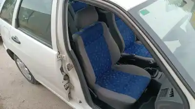 Tweedehands auto-onderdeel RECHTER VOORSTOEL voor SEAT IBIZA (6K1)  OEM IAM-referenties   