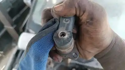 Second-hand car spare part injector for bmw serie 1 berlina (e81/e87) 120d oem iam references 7793836