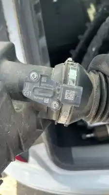 Pezzo di ricambio per auto di seconda mano misuratore di flusso per opel astra k lim. 5türig astra start/stop 104 cv / 77 kw riferimenti oem iam a2c10257000