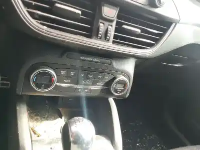 Pièce détachée automobile d'occasion commande de climatisation / chauffage pour ford focus active références oem iam   