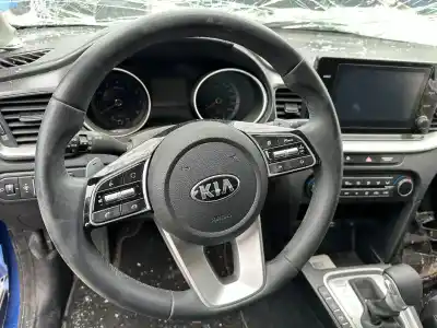 Second-hand car spare part dashboard for kia ceed business oem iam references 