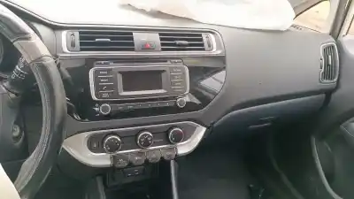 Pezzo di ricambio per auto di seconda mano impianto audio / radio cd per kia rio basic riferimenti oem iam 