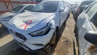 Peça sobressalente para automóvel em segunda mão manga de eixo dianteira esquerda por mg zs comfort 106 cv / 78 kw referências oem iam 