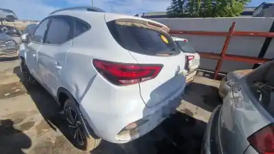 Peça sobressalente para automóvel em segunda mão manga de eixo traseira esquerda por mg zs comfort 106 cv / 78 kw referências oem iam 
