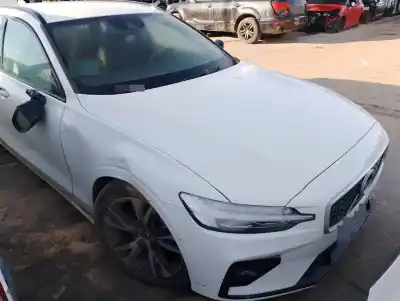 Автозапчастина б/у ПЕРЕДНІ ПРАВІ ДВЕРІ для VOLVO V60 FAMILIAR  Посилання на OEM IAM   