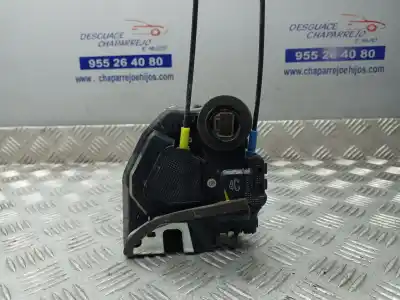 Peça sobressalente para automóvel em segunda mão fechadura da porta traseira esquerda por toyota auris active referências oem iam a046693  