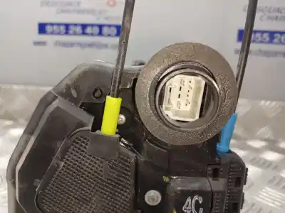 Peça sobressalente para automóvel em segunda mão fechadura da porta traseira esquerda por toyota auris active referências oem iam a046693  