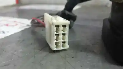 Second-hand car spare part left front door lock for mazda premacy (cp) td active oem iam references   