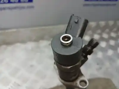 Pezzo di ricambio per auto di seconda mano iniettore per ford c-max (cb3) 1.6 tdci cat riferimenti oem iam 0445110239  