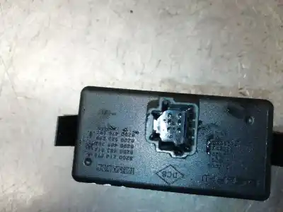 Pezzo di ricambio per auto di seconda mano avvertimento per renault clio iii confort expression riferimenti oem iam 8200214896a  