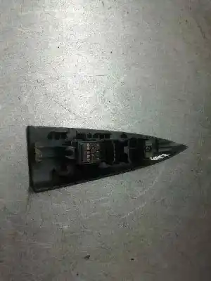 Second-hand car spare part right front power window switch for nissan note (e11e) acenta oem iam references   
