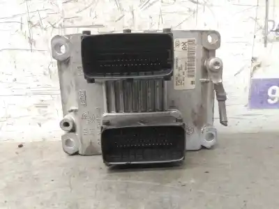 Pezzo di ricambio per auto di seconda mano CENTRALINA MOTORE per OPEL CORSA C  Riferimenti OEM IAM 0261207423  24443796