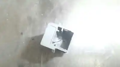 Peça sobressalente para automóvel em segunda mão botão / interruptor elevador vidro traseiro direito por citroen c8 2.0 hdi x referências oem iam   