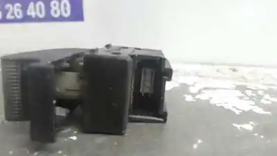 Pezzo di ricambio per auto di seconda mano interruttore alzacristalli anteriore destro per audi a3 (8l) 1.9 tdi attraction riferimenti oem iam   