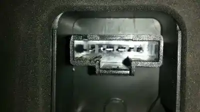 Peça sobressalente para automóvel em segunda mão farolim traseiro direito por dacia logan ambiance referências oem iam 8200864610  