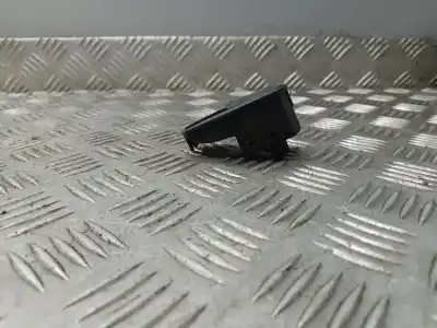 Pièce détachée automobile d'occasion commande de lève vitre avant droit pour opel corsa d catch me références oem iam 13189333rw  