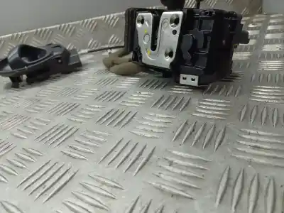 Second-hand car spare part rear left door lock for nissan note acenta oem iam references   