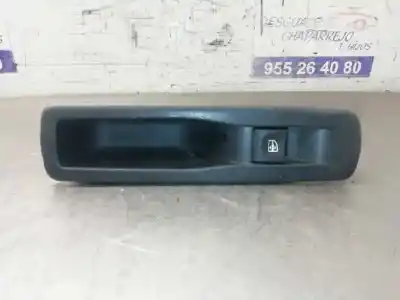 Peça sobressalente para automóvel em segunda mão botão / interruptor elevador vidro traseiro direito por renault laguna iii authentique referências oem iam 