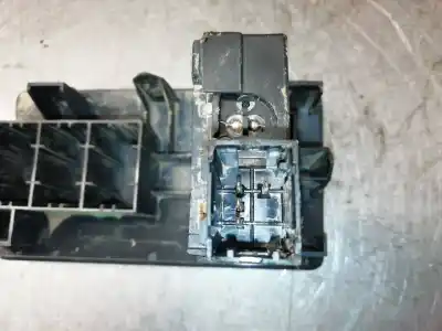 Peça sobressalente para automóvel em segunda mão módulo eletrônico por renault modus fantasy referências oem iam 8200379685  