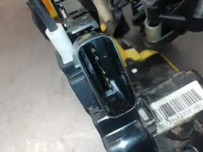 Second-hand car spare part left front door lock for kia cee´d business oem iam references   