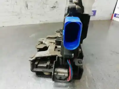 Автозапчасти б/у замок передней правой двери за volkswagen caddy ka/kb (2k) kombi ссылки oem iam 3d1837016   Автозапчасти б/у замок передней правой двери за volkswagen caddy ka/kb (2k) kombi ссылки oem iam 3d1837016