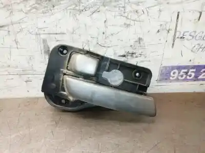 Peça sobressalente para automóvel em segunda mão Puxador Interior Traseiro Esquerdo por KIA CARENS (UN) Active Referências OEM IAM   