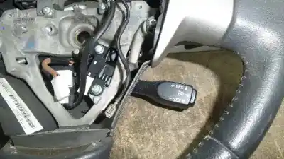 Peça sobressalente para automóvel em segunda mão volante por toyota auris luna referências oem iam   